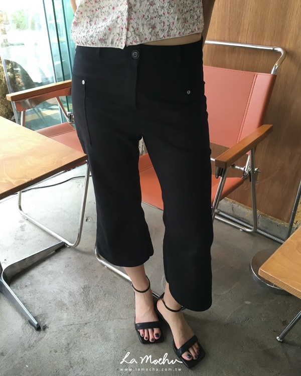 斜紋布鉚釘七分寬喇叭褲